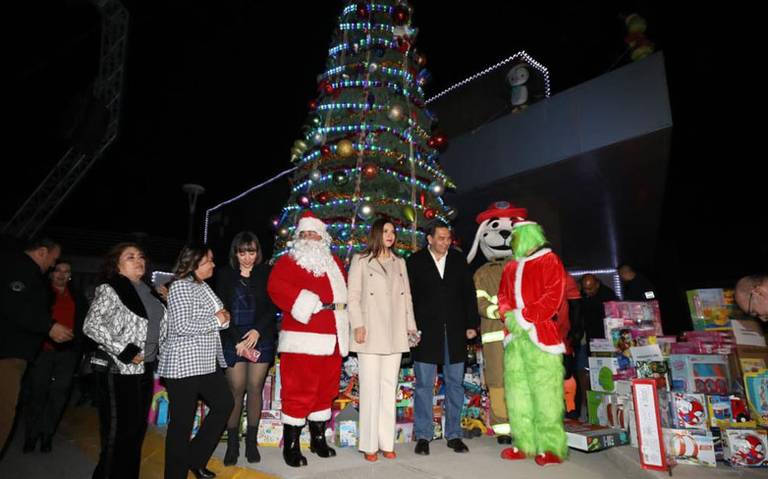 Inauguran la 83 campaña de Santa Bombero en Juárez thumbnail