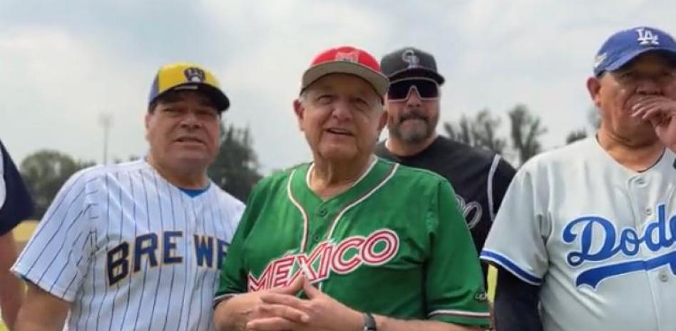 15.15.15.- Pide PAN a AMLO dejar de lado estadios de beisbol y garantizar medicinas a niños con cáncer thumbnail