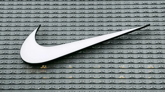 24.24.- La historia de cómo sólo 500 dólares se necesitaron para fundar Nike thumbnail