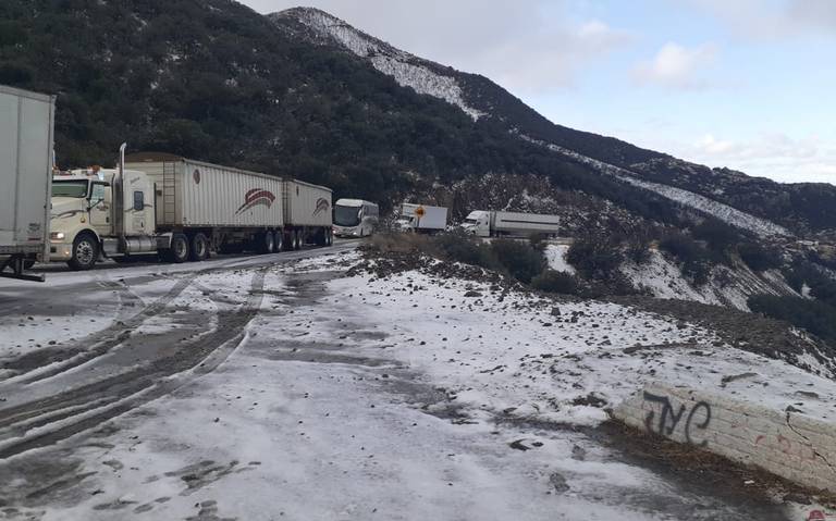 Alertan cierre del tramo carretero en el municipio de Janos por caída de nieve thumbnail