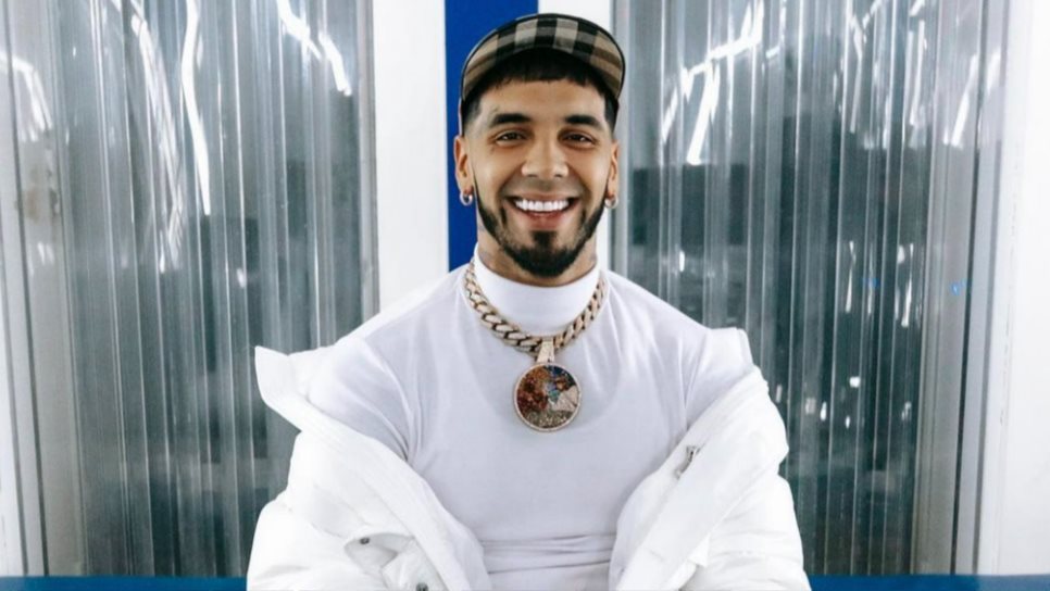 Anuel AA le dedica una canción a Karol G, su expareja thumbnail