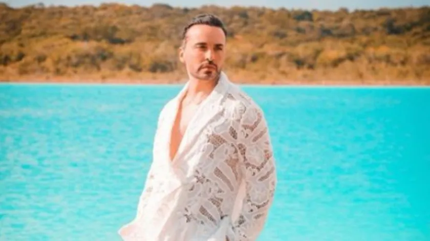Apio Quijano revela tensiones y desplantes de Paty Cantú en el set de ‘Los Pitufos’ thumbnail
