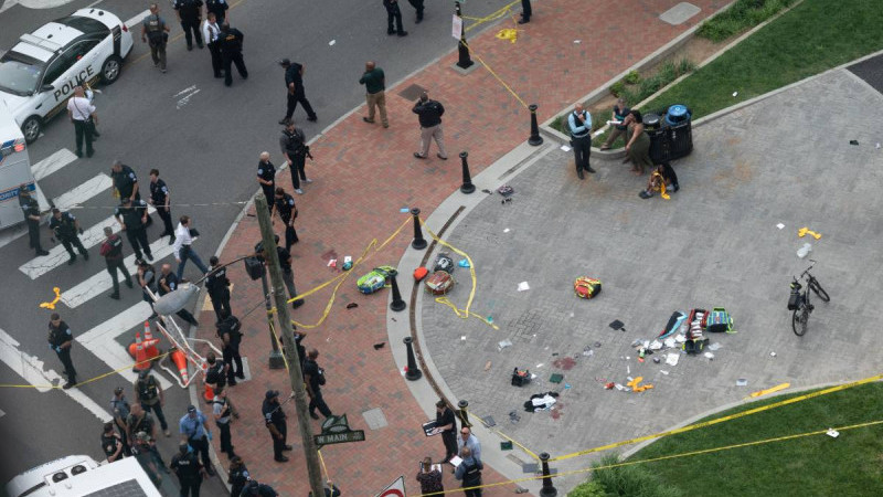 Ataque armado en graduación deja dos personas muertas y cinco heridas en Estados Unido thumbnail