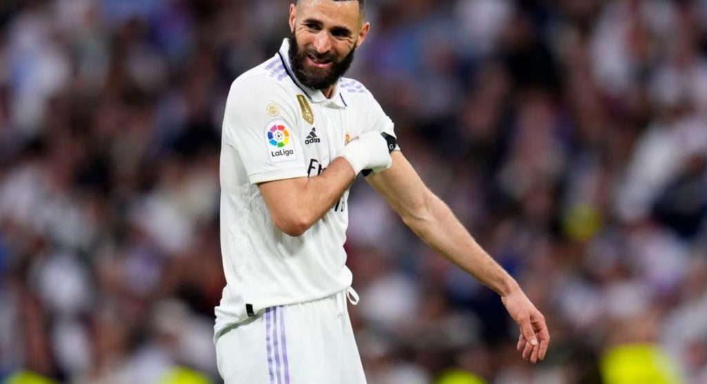 Benzema pone a temblar al Real Madrid desvelan oferta multimillonaria que puede provocar su salida thumbnail