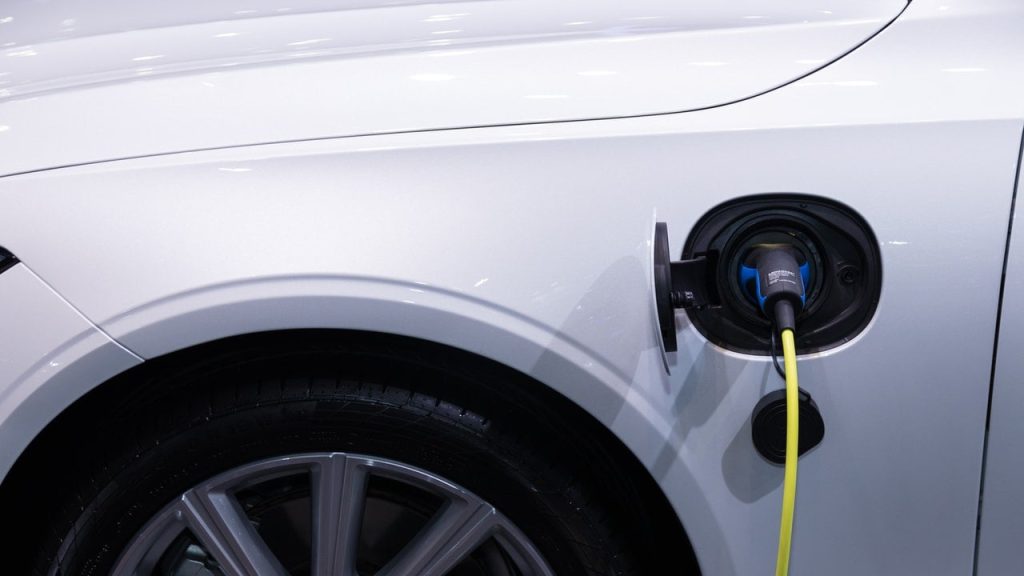 El ‘boom’ de autos eléctricos es una oportunidad para fabricantes de llantas thumbnail