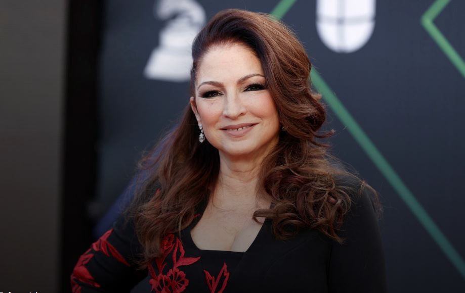 Gloria Estefan, feliz de ser la primera mujer hispana del Salón de la Fama thumbnail