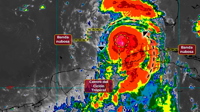 Huracán Idalia se desplaza al norte es costas de Quintana Roo thumbnail