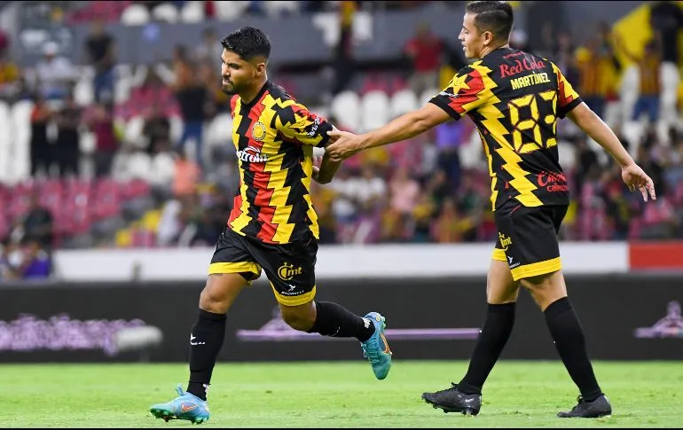 Leones y Alteños, por el pase a la Liguilla thumbnail