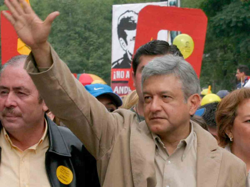 López Obrador recuerda desafuero por desacato a fallo judicial thumbnail