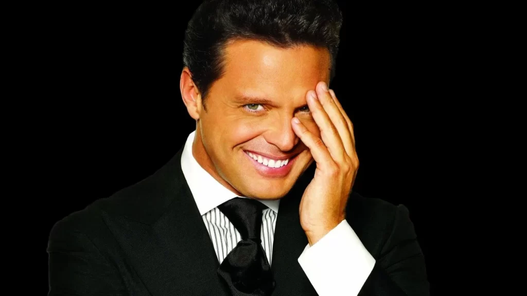 Luis Miguel está de vuelta- anuncia gira 2023 thumbnail