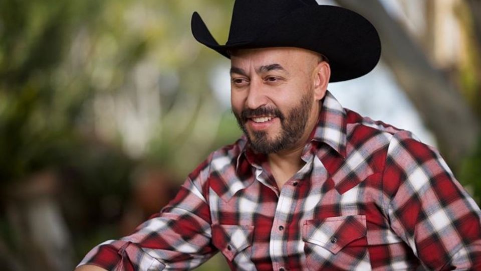 Lupillo Rivera sale del quirófano con malas noticias; revela que tendrá que dejar el alcohol thumbnail
