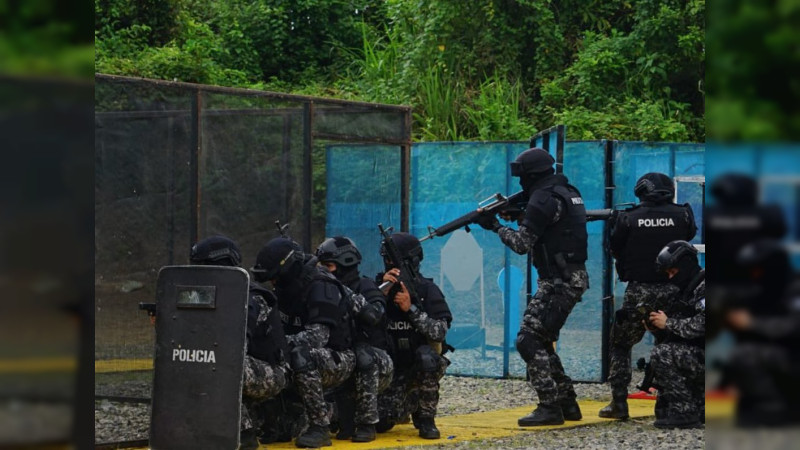 Ocho muertos y cinco heridos en choque de pandillas del crimen organizado en Ecuador thumbnail