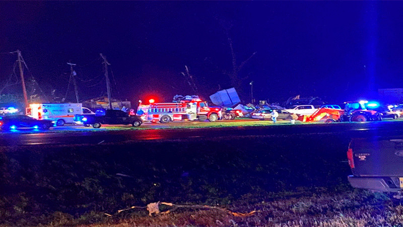 Tornado en Mississippi deja desaparecidos y fallecidos a su paso thumbnail
