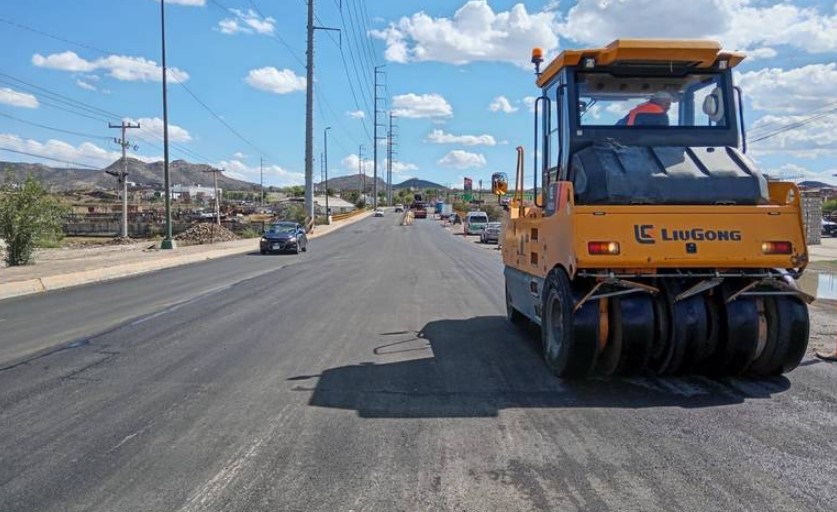 Alcanza el 65% rehabilitación de periférico L. Donaldo Colosio, en Parral thumbnail