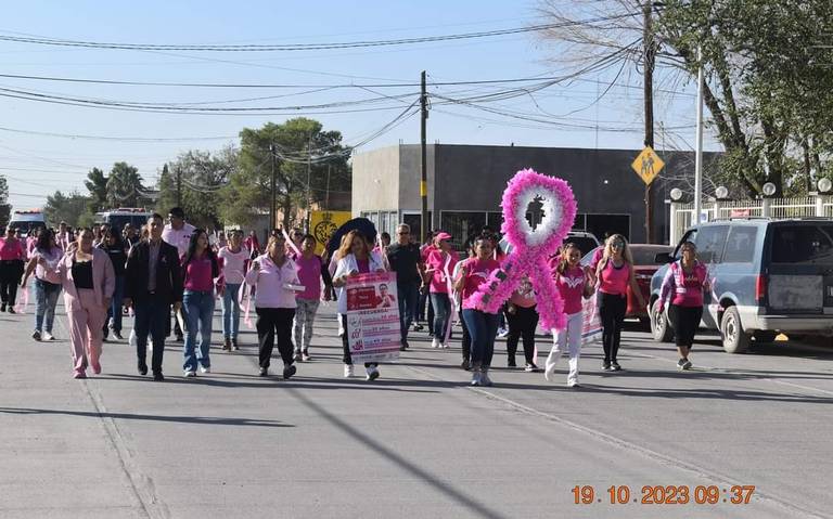 Alcalde lidera caminata por Día Mundial de la Lucha Contra el Cáncer de Mama thumbnail