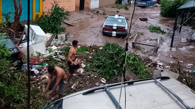 Cofepris envía brigada para atender y prevenir riesgos sanitarios para la población afectada por huracán Otis thumbnail