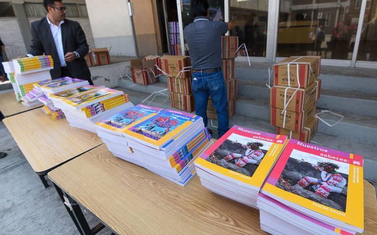 Inicia magisterio acciones de movilización para exigir distribución de libros de texto thumbnail