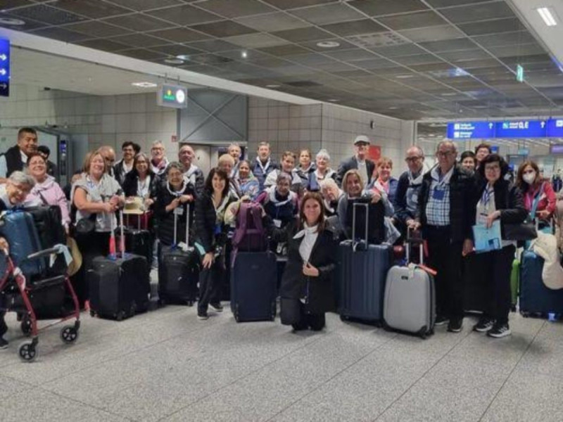 Peregrinos mexicanos se quedan varados en Alemania por conflicto en Israel thumbnail