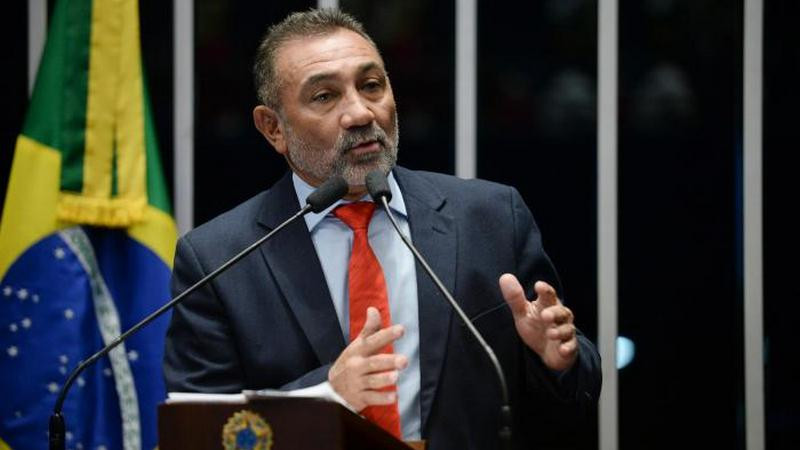 Arrestan a exsenador de Brasil por quitarle la vida a su expareja y violar a su hija thumbnail