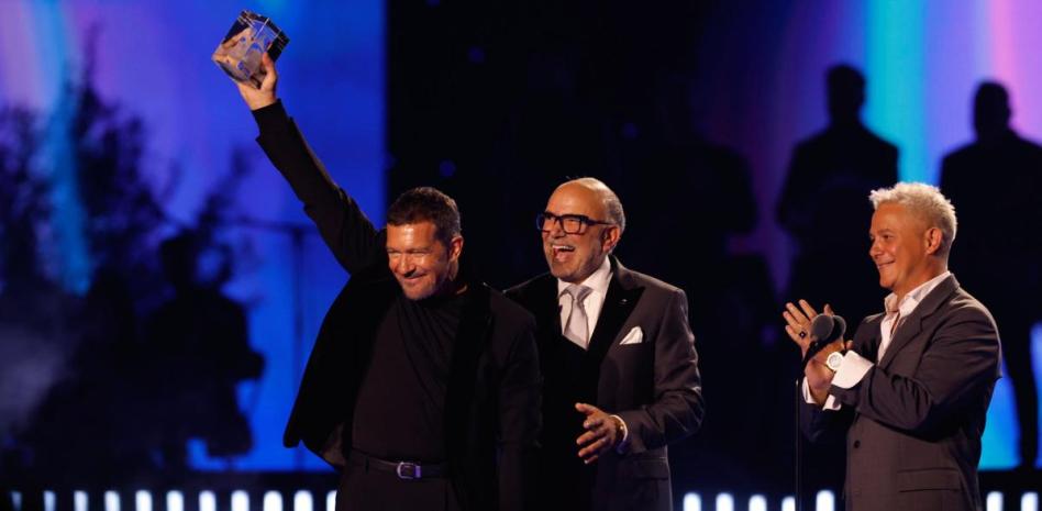 Los Latin Grammy premian a Antonio Banderas El arte es la mejor manera para aprender a vivir thumbnail