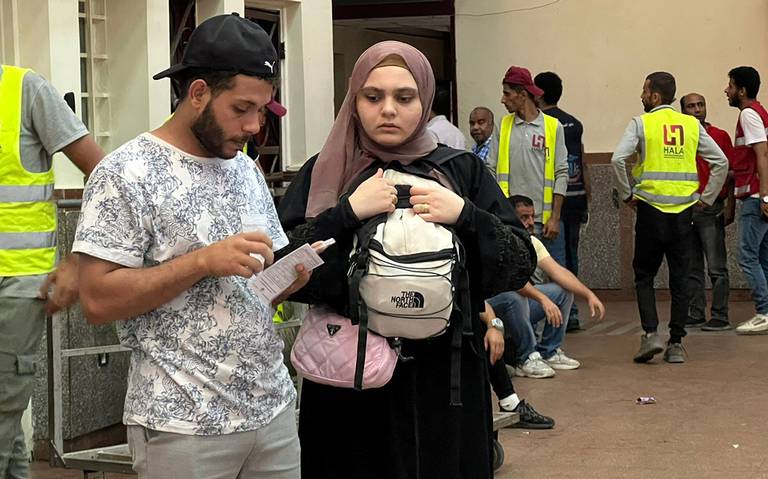 Reabren cruce de Rafah para que extranjeros y palestinos dejen Gaza thumbnail
