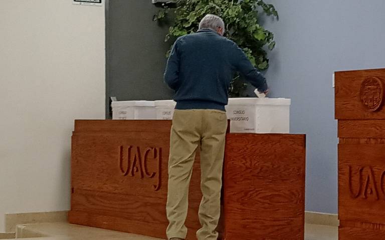 UACJ llevó a cabo jornada electoral para elegir nuevo consejo thumbnail