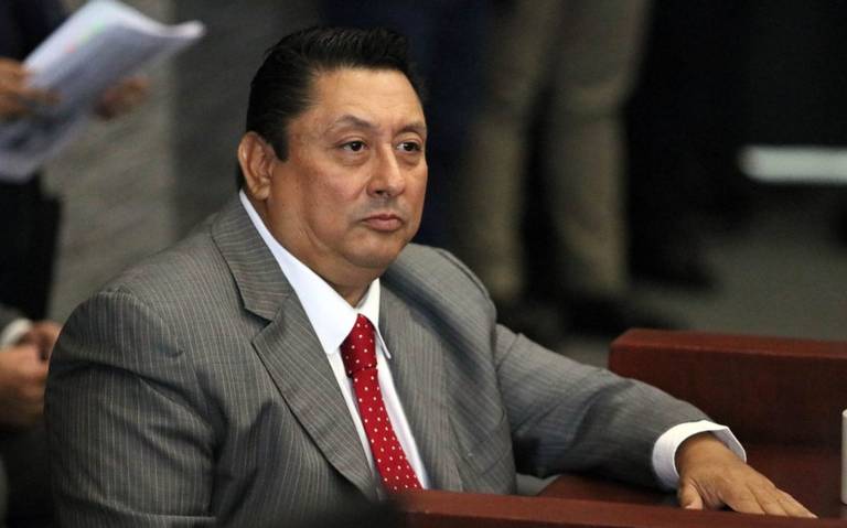 Aprueban dictamen para desaforar a Uriel Carmona, fiscal de Morelos thumbnail