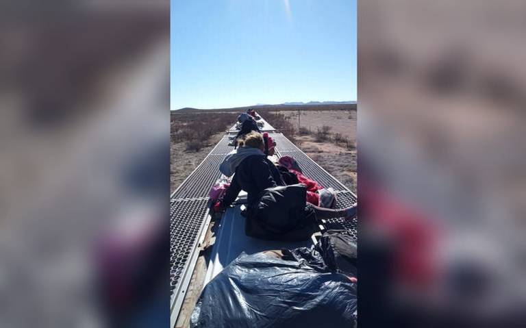 Migrantes varados en Granja Palomas logran partir rumbo a Ciudad Juárez thumbnail