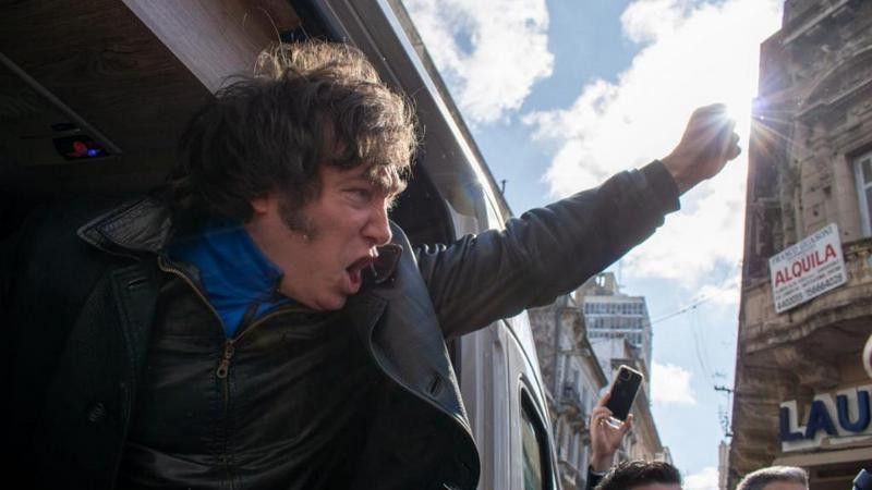 Milei elimina Ministerio de la Mujer en Argentina, asegura que la única igualdad es ante la ley thumbnail
