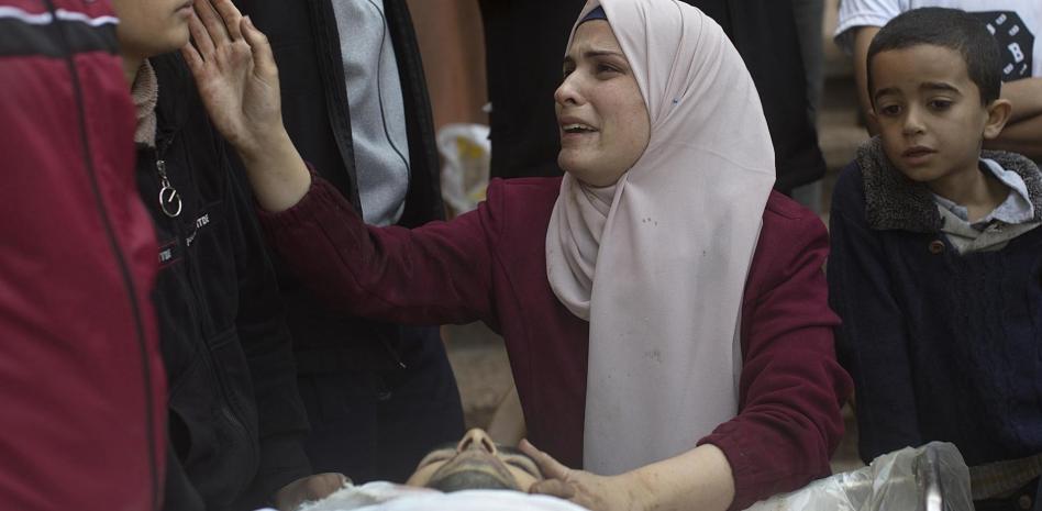 Renace la pesadilla en Gaza por bombardeos israelíes tras fin de la tregua 100 muertos thumbnail