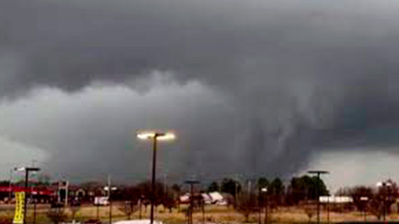 Tornado en Tennessee deja seis muertos y 23 heridos thumbnail