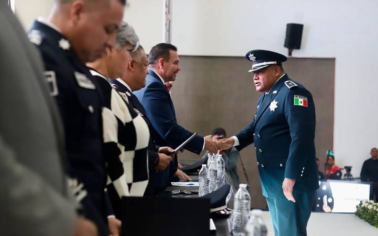 Encabeza alcalde festejos por el Día Internacional del Policía thumbnail
