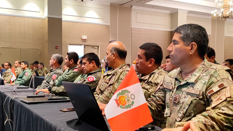 Perú declara estado de emergencia en su frontera con Ecuador; despliega al Ejército thumbnail