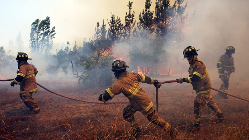 Aumenta a 133 la cifra de fallecidos tras incendios en Valparaíso, Chile thumbnail