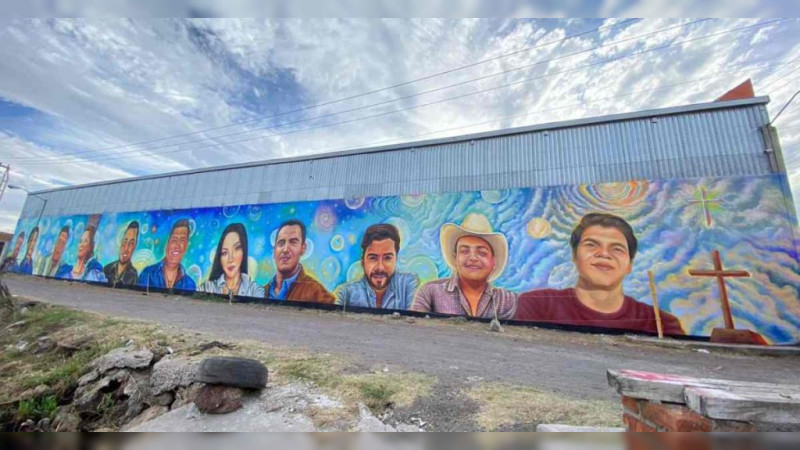 Develan y bendicen mural en honor a víctimas de ataque armado en Salvatierra, Guanajuato thumbnail