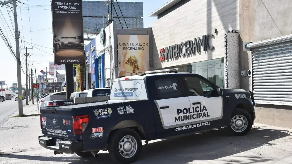 Roban más de 80 mil pesos en material y efectivo de sucursal de Interceramic thumbnail