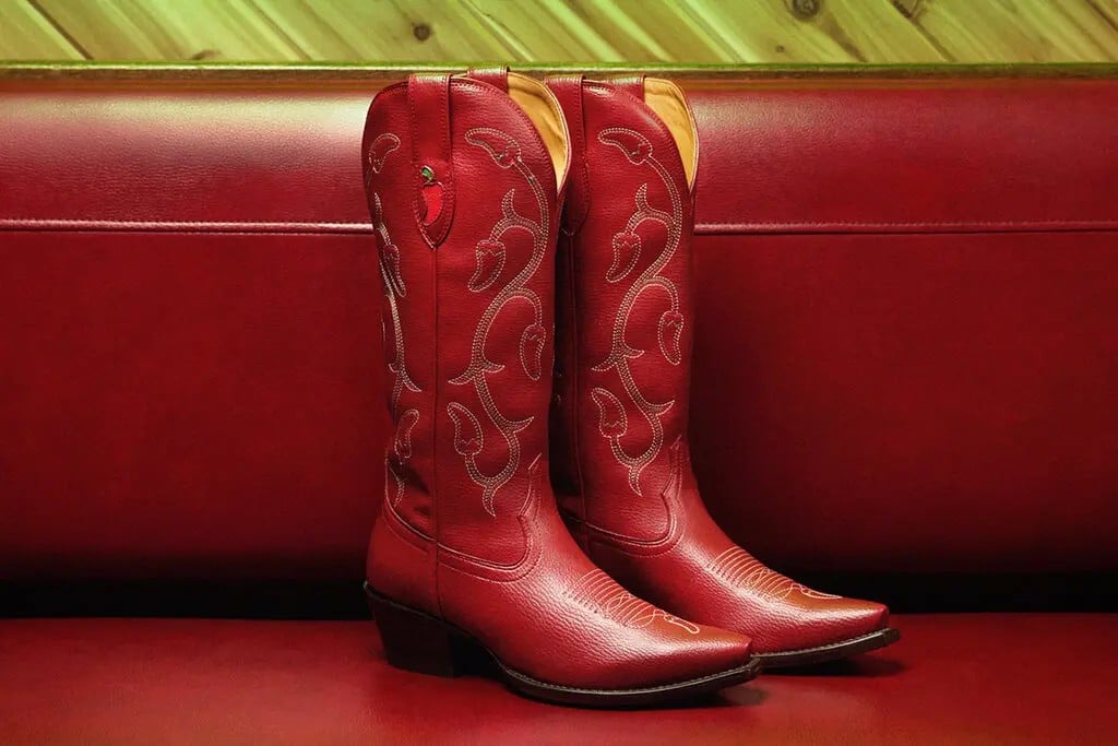 28chilis-boots-01-lpmw-jumbo-SJDucXhxi thumbnail