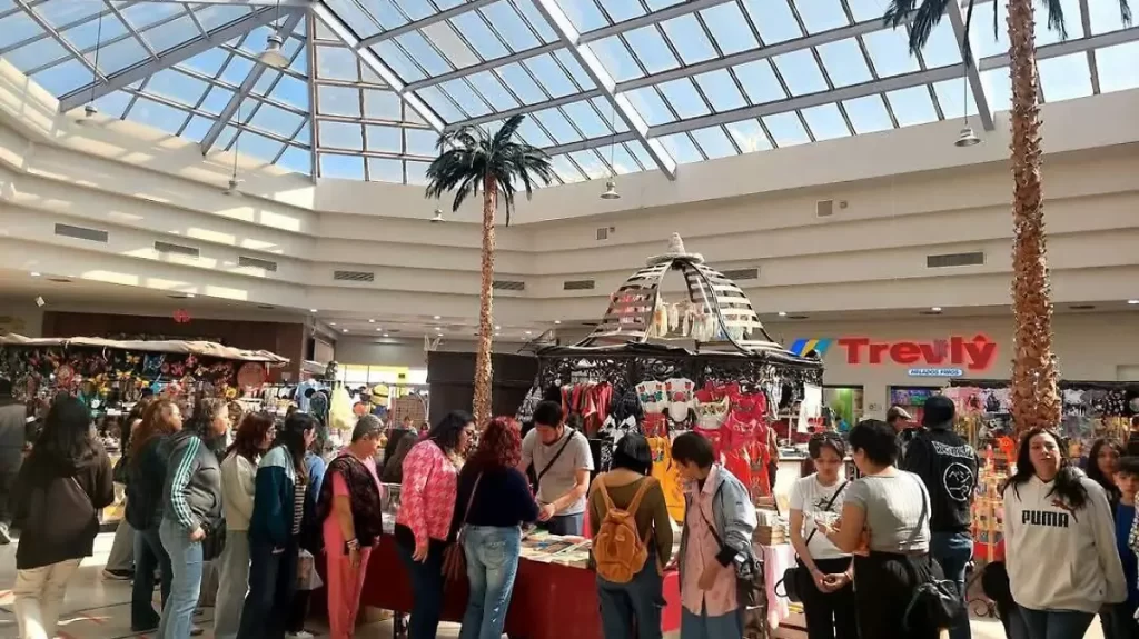 Eres amante de la lecturanicia el “Bazar Librero y Otros Artilugios” en Ciudad Juárez! thumbnail