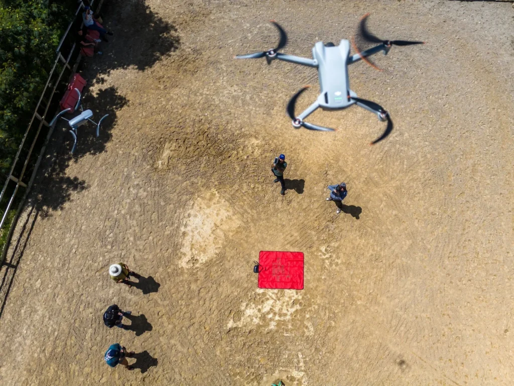00int-colombia-drones-03-superjumbo-H8VtyeyAf thumbnail